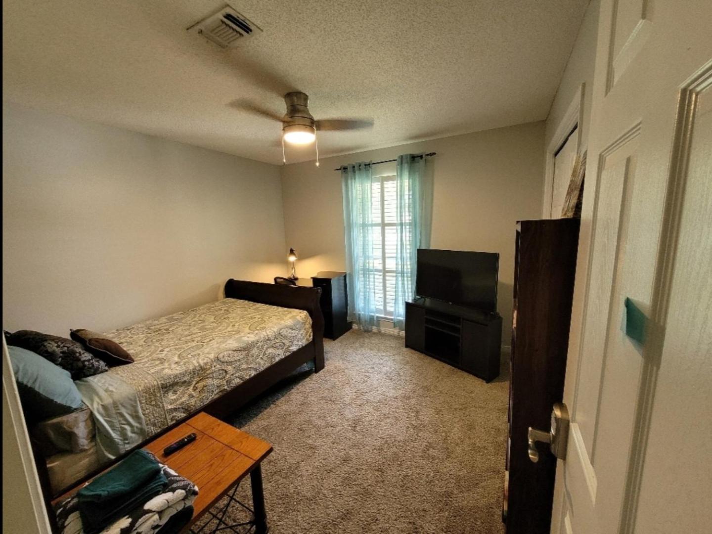 Bedroom Four Minutes From Beach Pensacola Zewnętrze zdjęcie